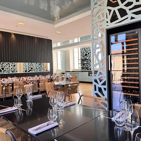 Hotel Grand De 4*