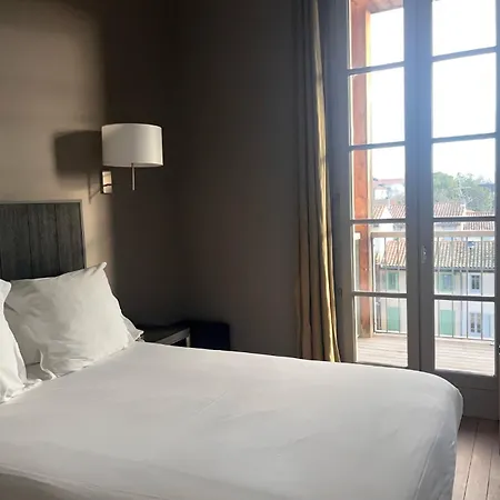 Grand De Castres Hotel