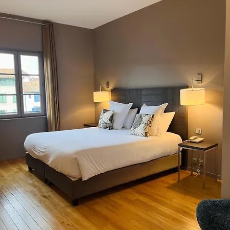 Grand De Castres Hotel
