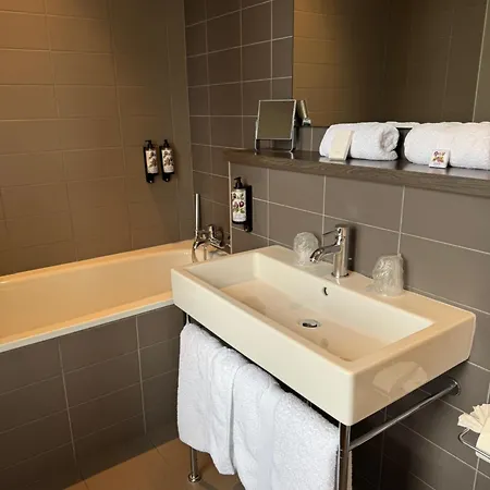 Grand De Hotel Castres (Tarn)