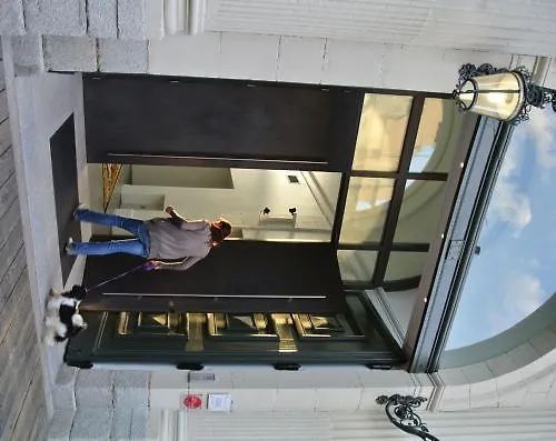 Grand De Castres Отель